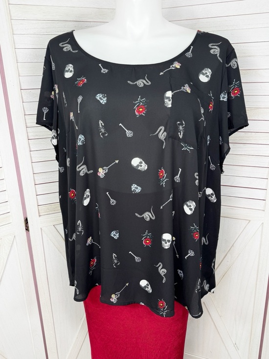 torrid Tops - Torrid Gothic Skulls Print Chiffon Button Back Pocket Tee Blouse Black 4X
